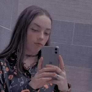 Meet your Posher, Makayla